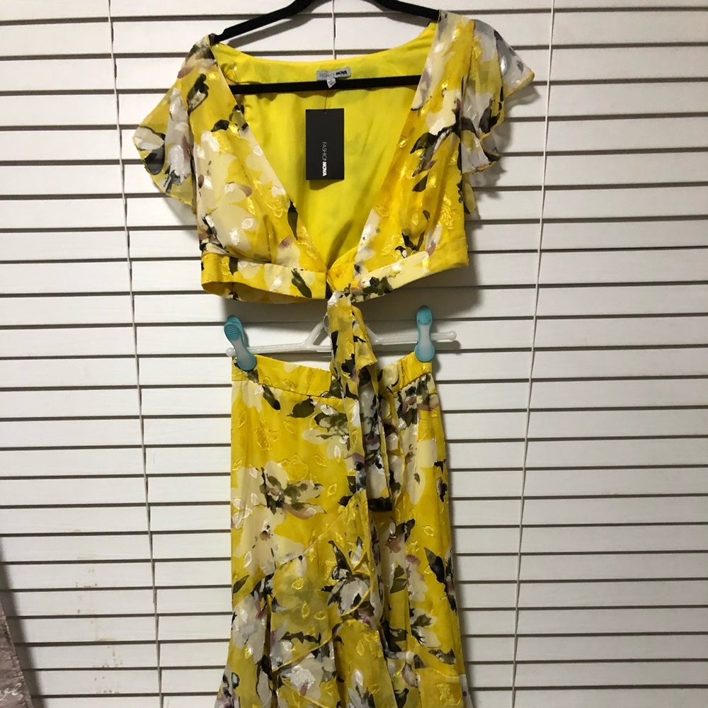 Fashion Nova Yellow Flowered Set